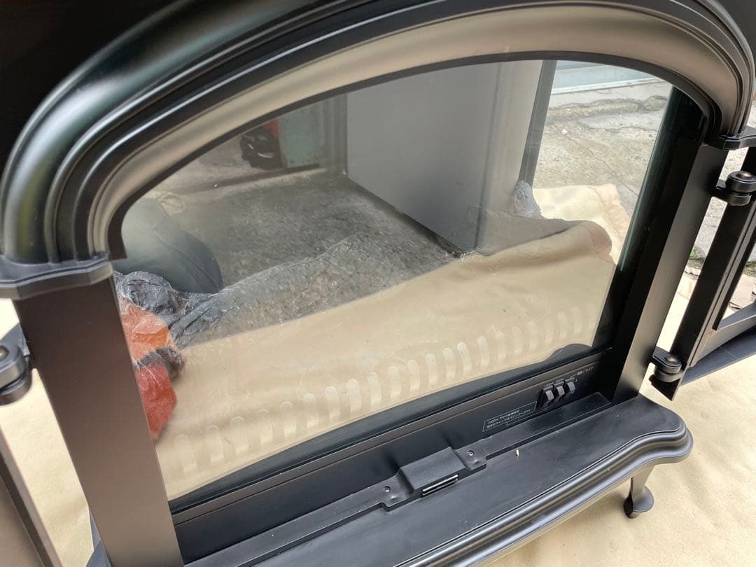 割と綺麗　ニトリ　ワイド暖炉型ファンヒーター　BLT-999B-3