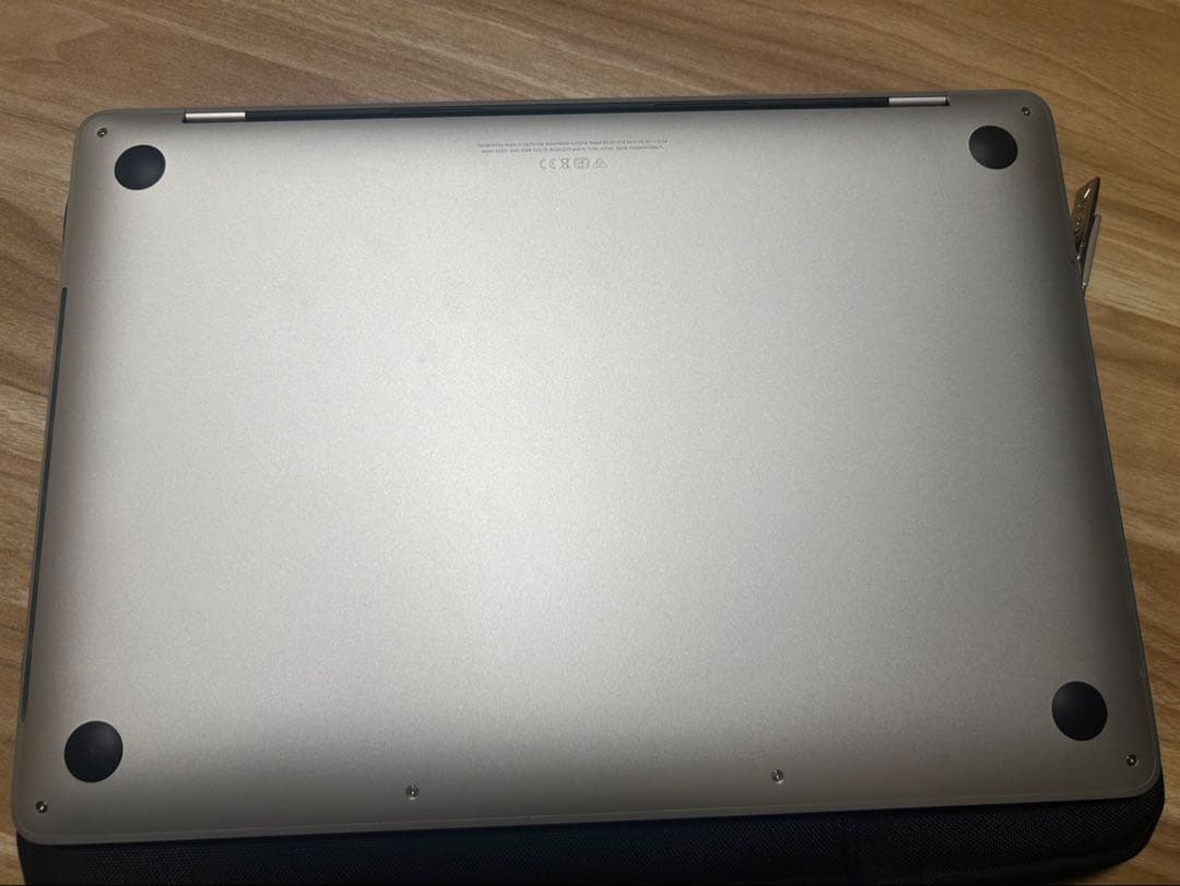 MacBook Pro 13インチ / i5 / 16GB / 512GB