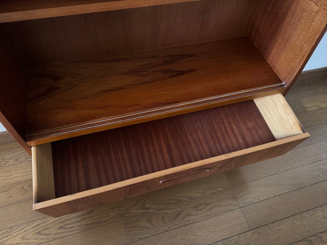 イギリス/ヴィンテージ/チーク材/ガラスキャビネット