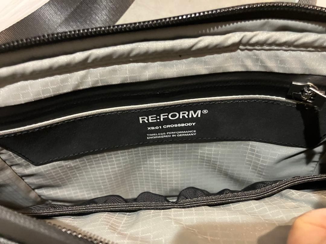【新品未使用】RE:FORM®　XB:01 CROSSBODY 3L
