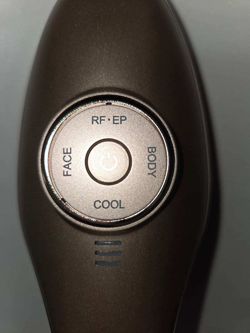 ME　ラボン・エクラ　美顔器