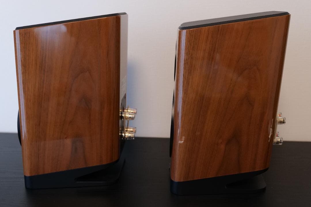 スピーカー・ウーファー Elac Vela 403 BS403 walnut