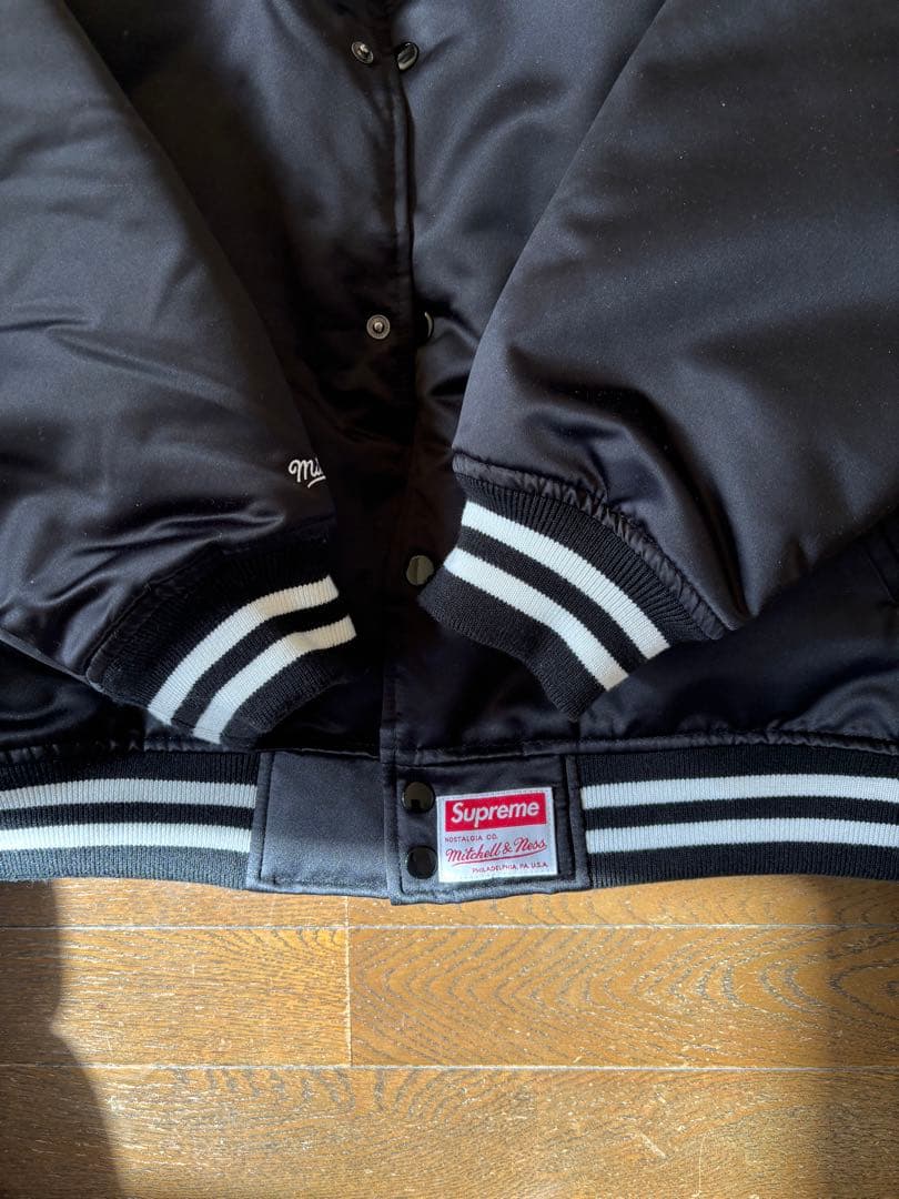 Supreme ミッチェル&ネススタジャン