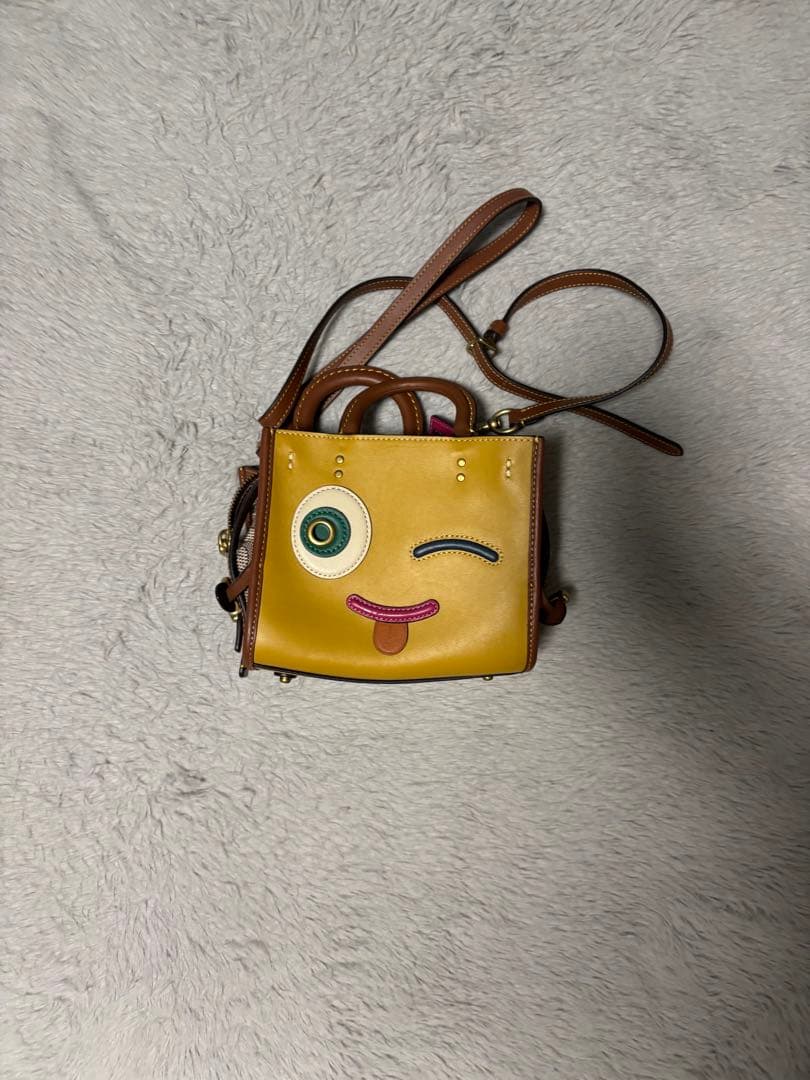 COACH イエローフェイスショルダーバッグ