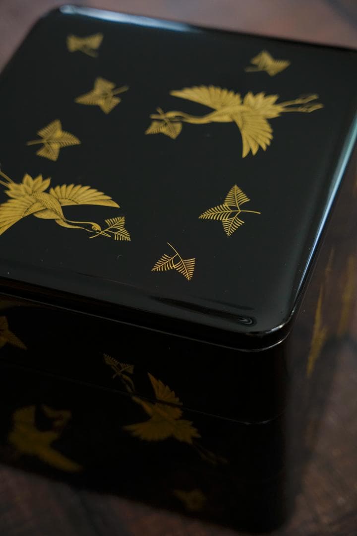輪島の名店　五島屋漆器　三段重箱　松喰鶴