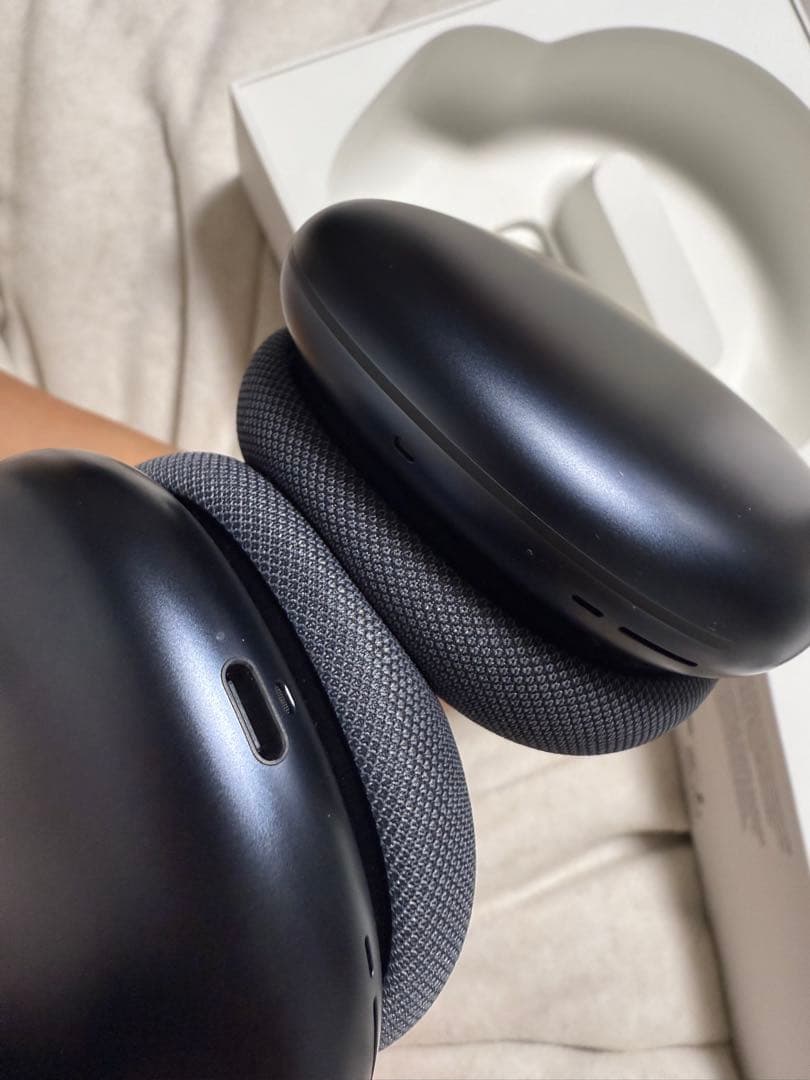 AirPods max ミッドナイト