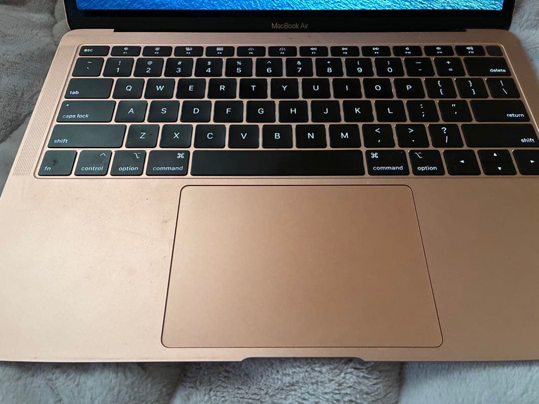 Z*e様 【美品】Apple MacBook Air 2018 ローズゴールド1