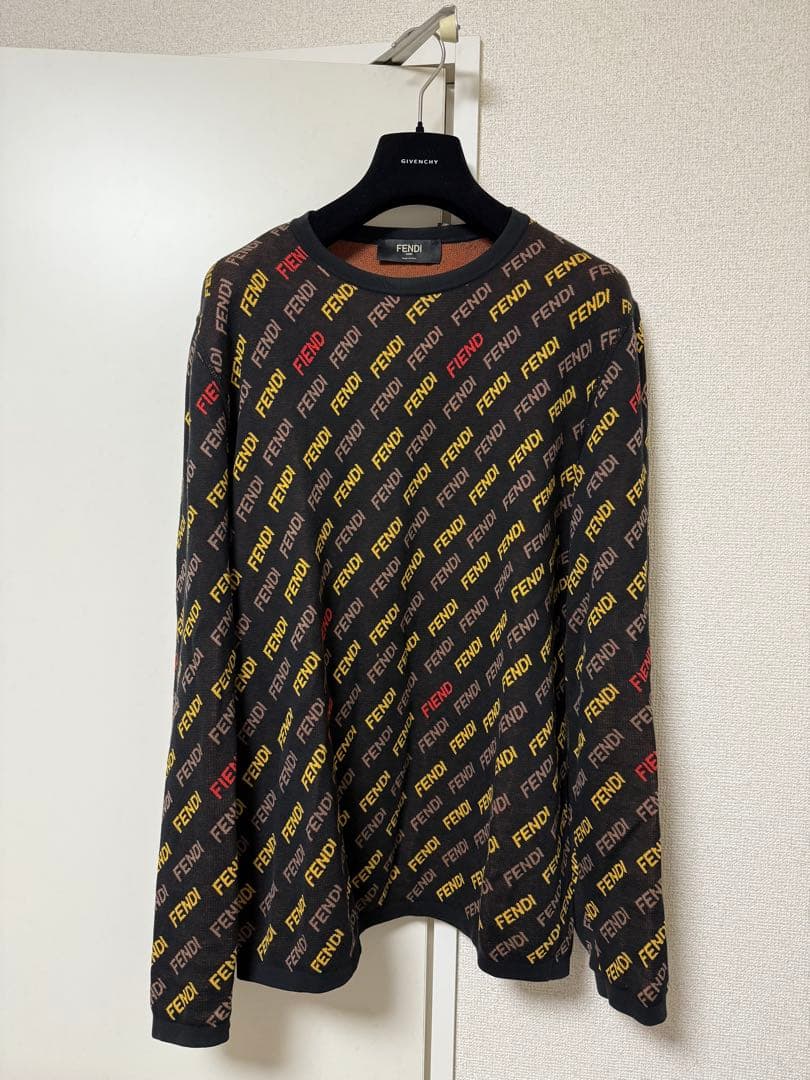 FENDI ロゴプリント クルーネックニットセーター