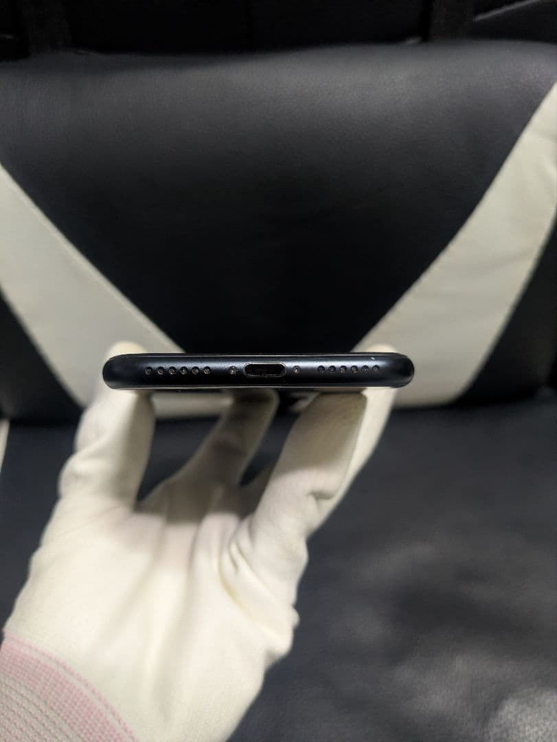 良品　iPhone　se3 第3世代　64gb SIMフリー　黒　ブラック62