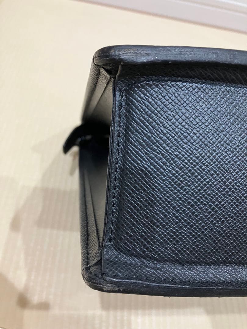 ルイヴィトン M30052 タイガ ポルトドキュマン ロザン ビジネス