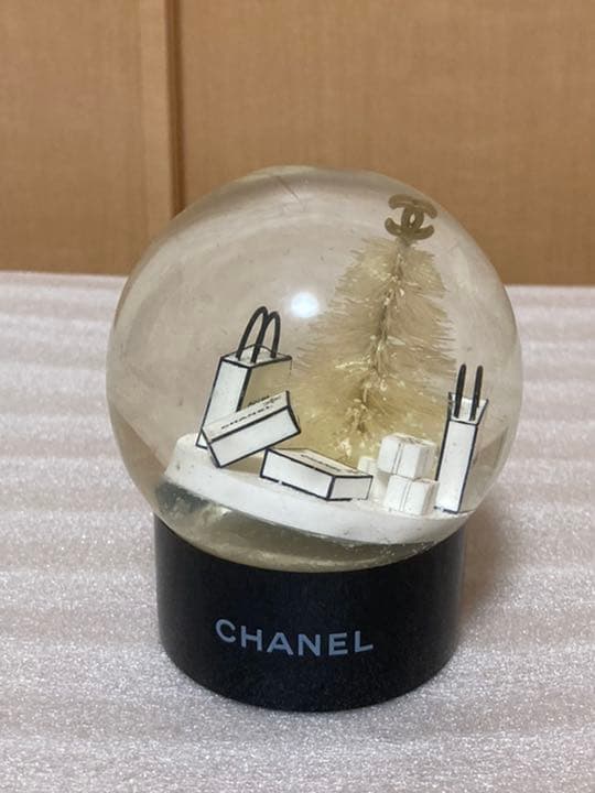 CHANEL シャネル 2012ノベルティ　スノードーム