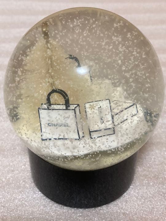 CHANEL シャネル 2012ノベルティ　スノードーム