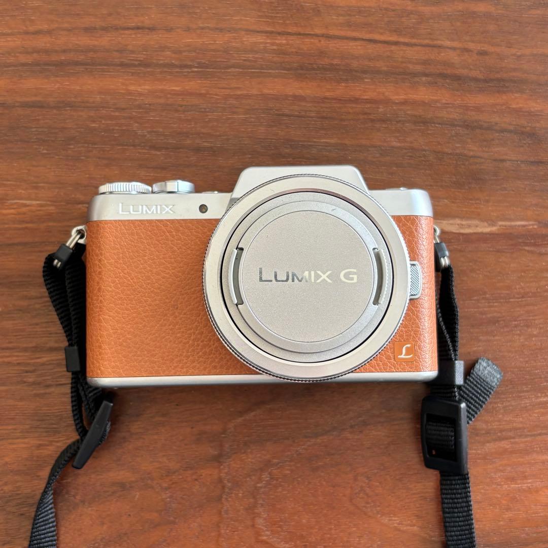 パナソニック Panasonic LUMIX DMC-GF7 ブラウンレンズ付き