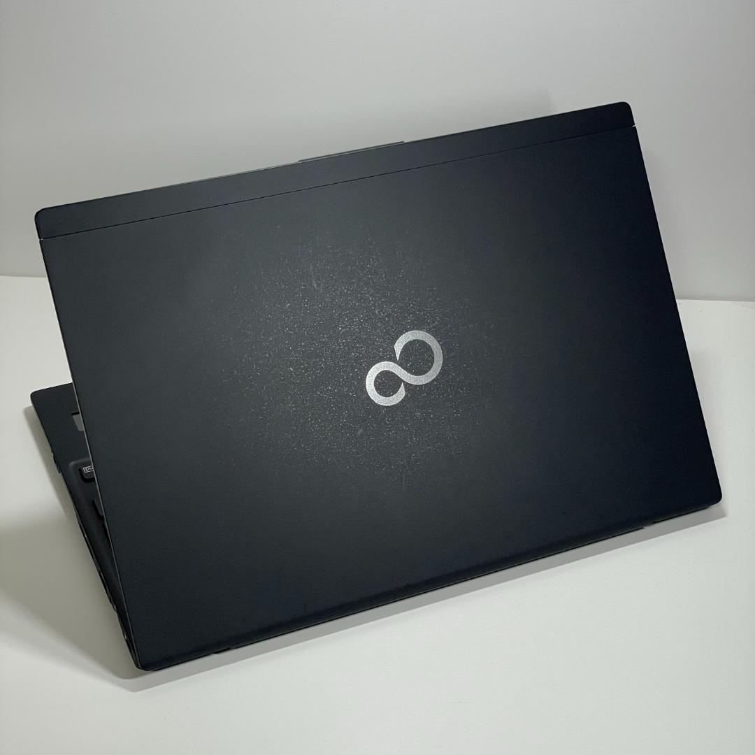 第10世代i7 富士通 U9310 ノートPC メモリ16GB SSD 薄型軽量