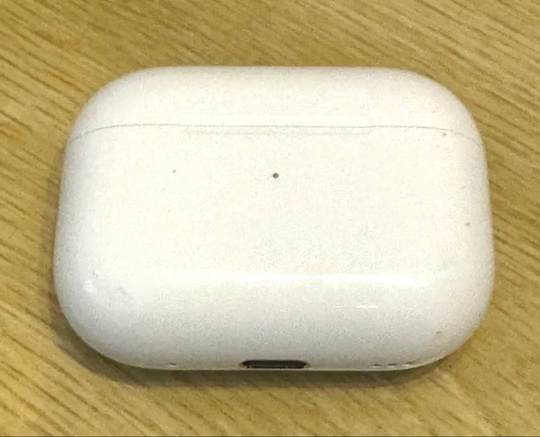 AirPods Pro2 本体 充電ケース付き　右耳のみ