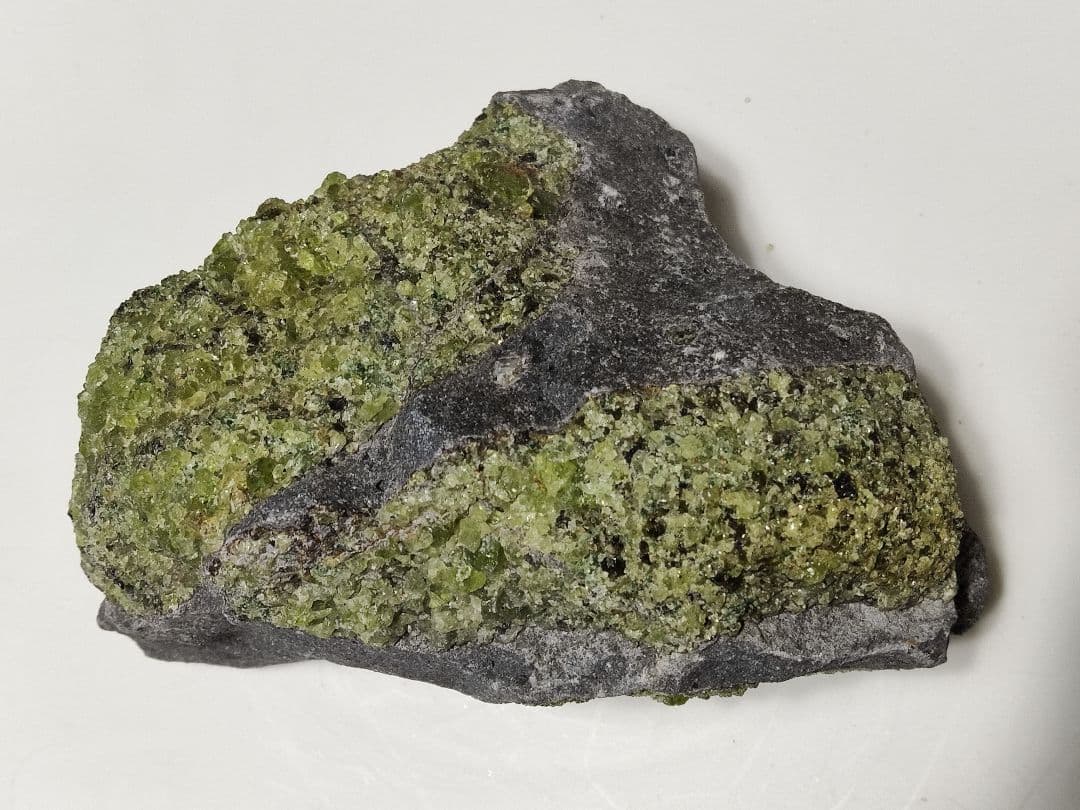 パワーストーン　天然石　原石　ペリドット　1197g　No.757