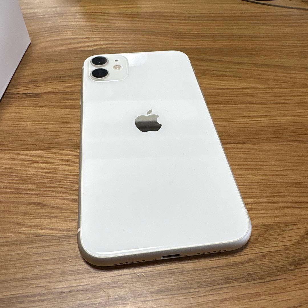 【土日限りの値下げ】Apple iPhone 11 ホワイト 本体 箱付き