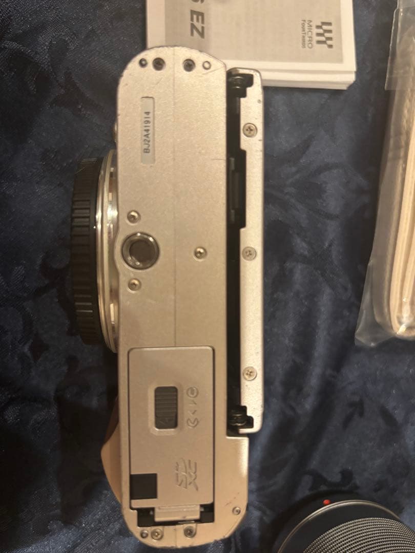 OLYMPUS PEN ミラーレスカメラ 本体と望遠レンズ他付属品