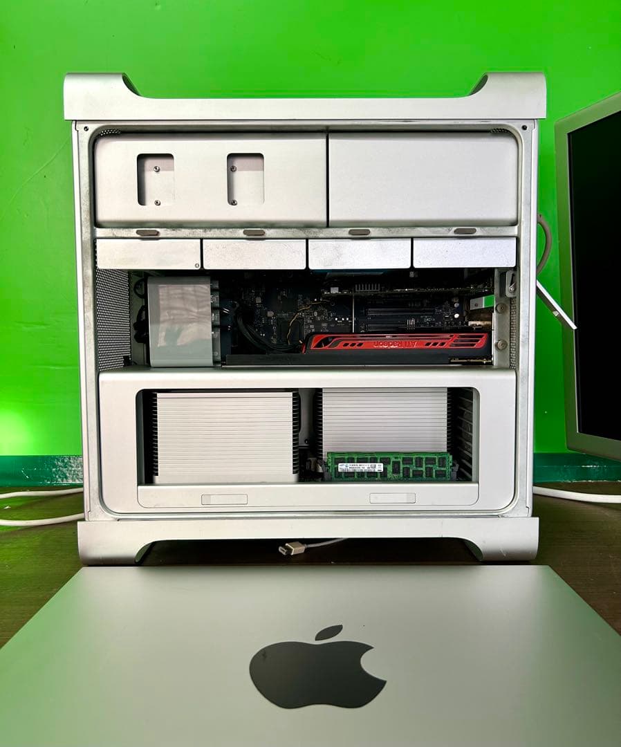 動作商品2009 Mac pro CPU2基タイプ