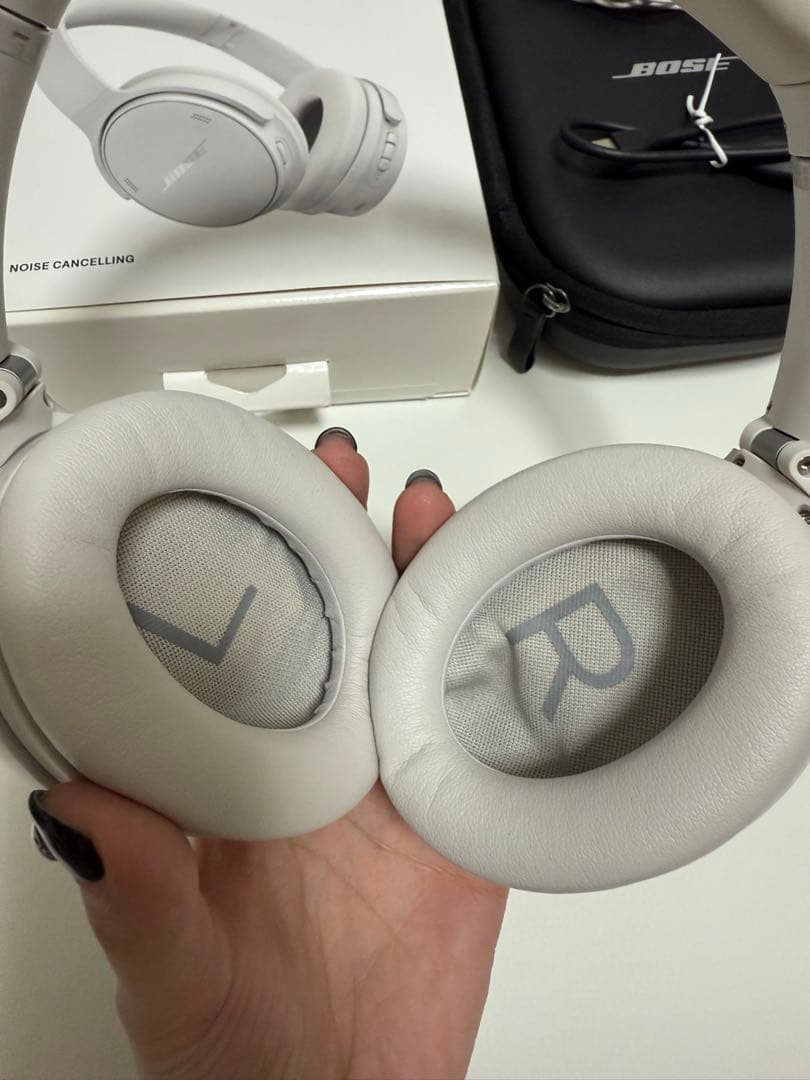 本日即決20000円★Bose QC Headphones ホワイトスネーク