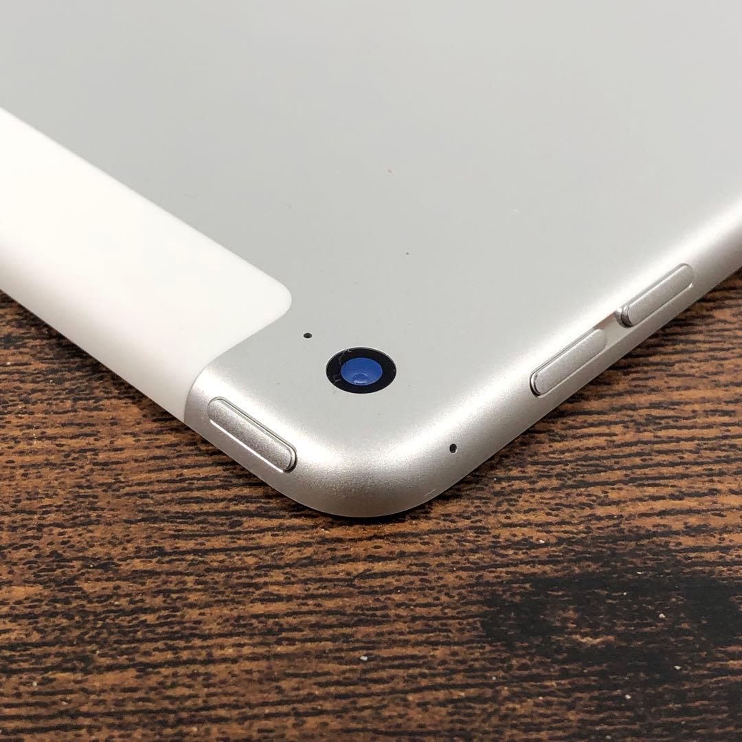 美品 iPad mini 4 64GB au MK732J/A シルバー