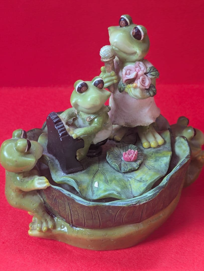 幸運と収入が倍増する歌うカエルさん　金運　曰く付き　特級呪物　縁起物