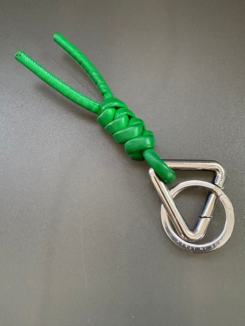 Bottega Veneta トライアングル キーリング <No.1344>