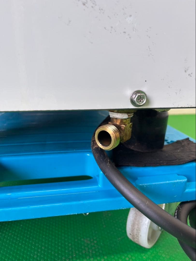 ☆地域限定送料無料☆工場整備品☆日世 ソフトクリームフリーザー　業務用