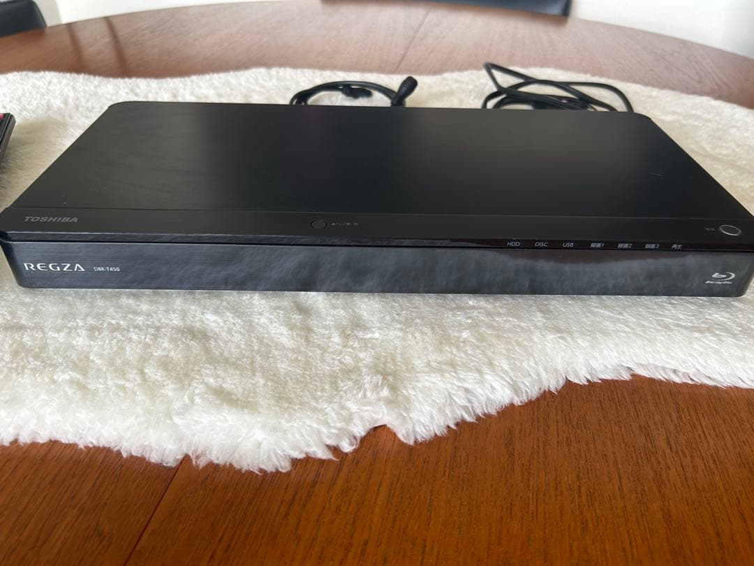 東芝　REGZA ブルーレイレコーダー 　　★ DBR-T450 ★