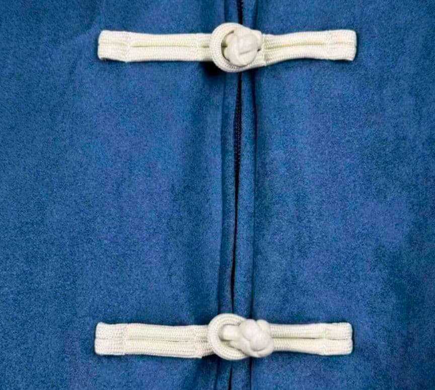 【adidas】SNSで話題☆中国限定　トラックジャケット