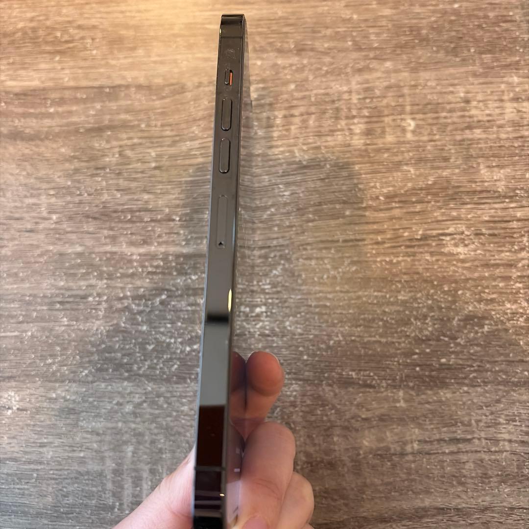 Apple iPhone 13 Pro本体