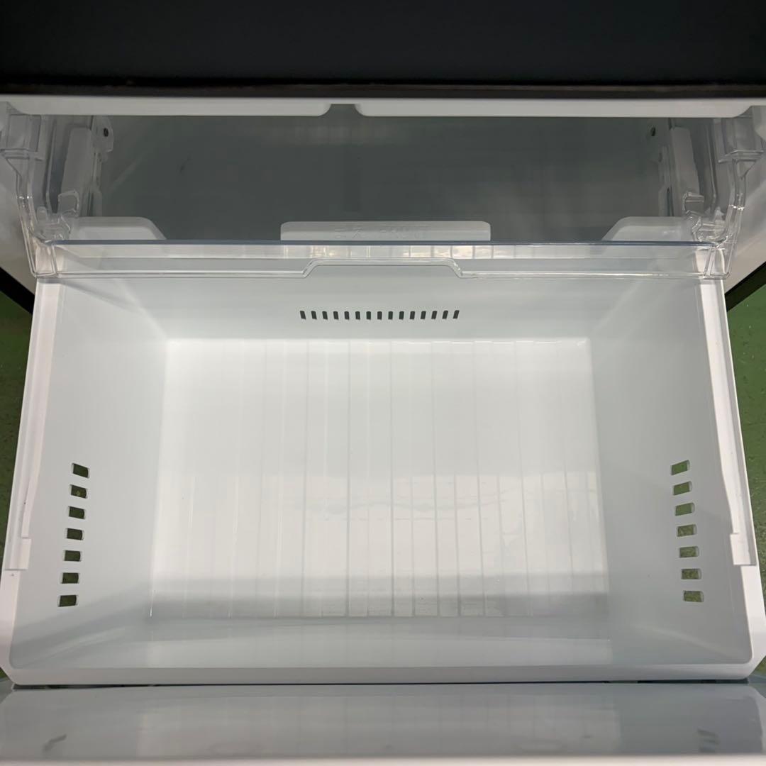 633 東芝2022年製　大型冷蔵庫　右開き　300L〜400L自動製氷　右開き