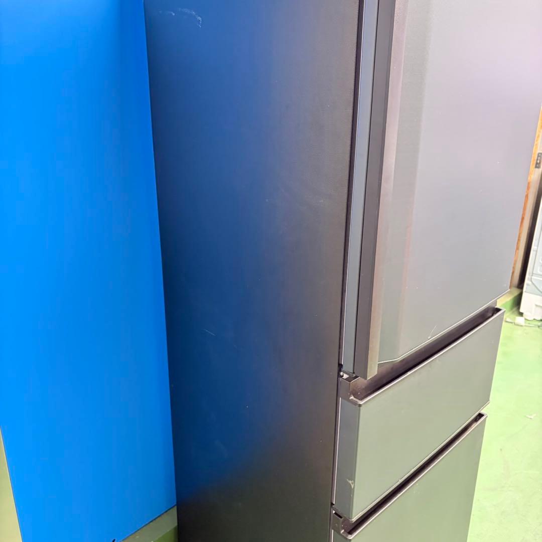 633 東芝2022年製　大型冷蔵庫　右開き　300L〜400L自動製氷　右開き