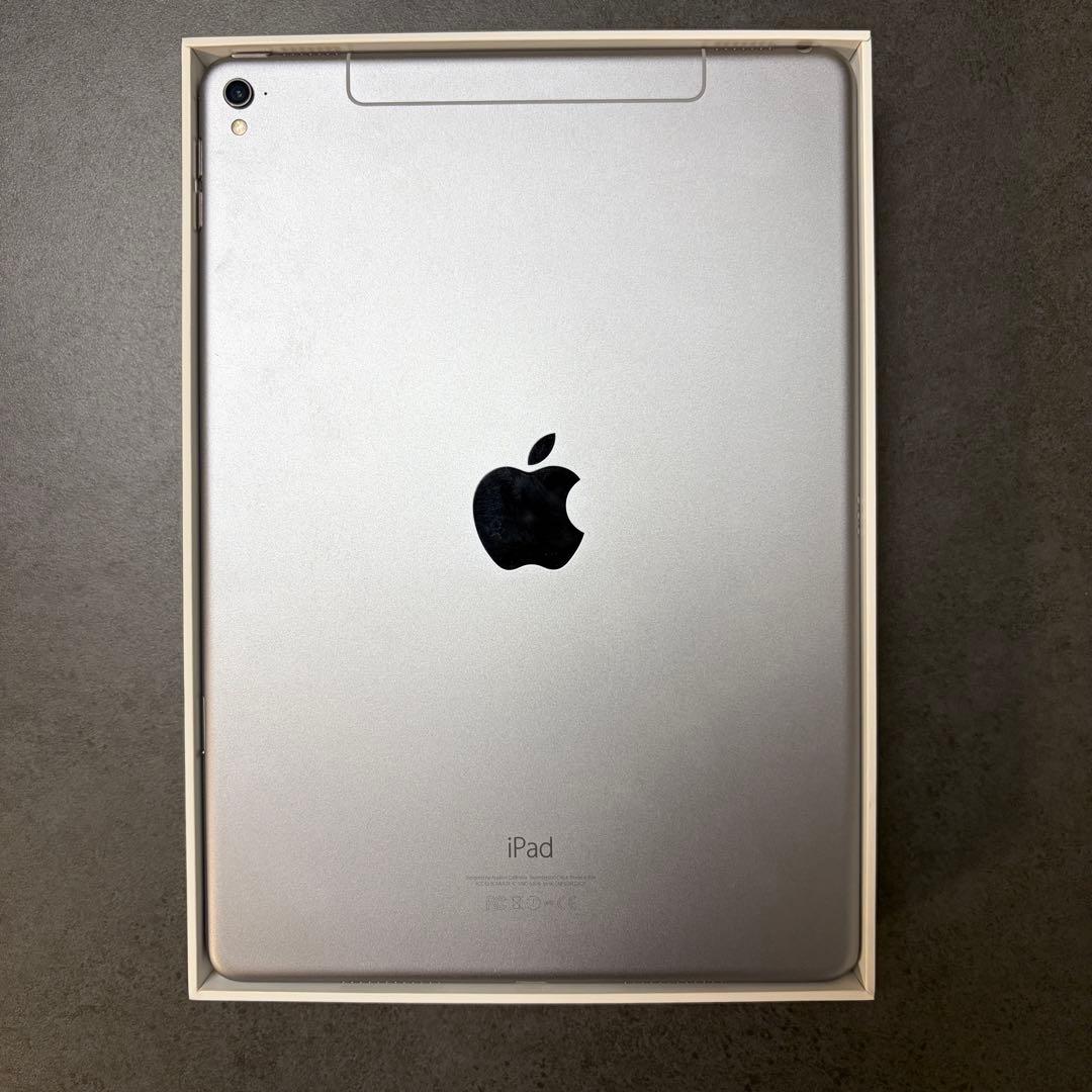 iPad Pro 9.7インチ Cellular 256GB MLQ62J/A