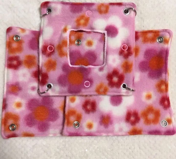 モモンガハウス(花柄Ver.2)  春・秋仕様      特価❗️ 1300円