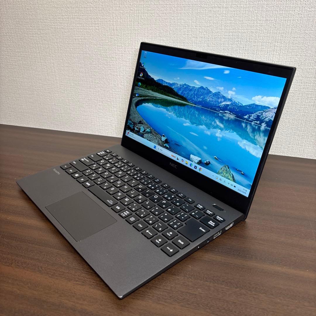 第10世代CPU！起動時間約10秒！超軽量&超高性能NEC製13.3型モバイル