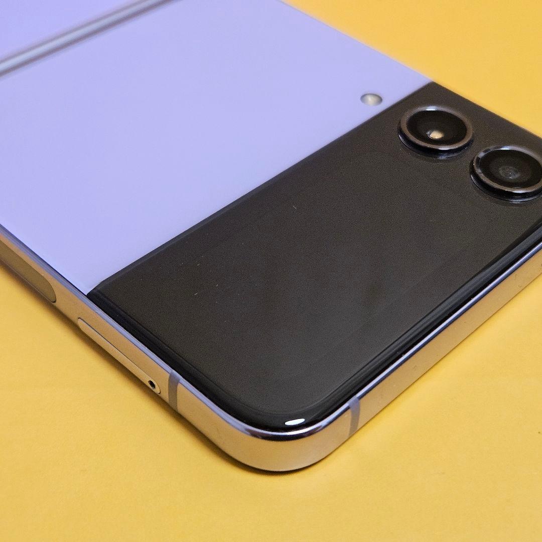 Galaxy Z Flip4 SCG17 ｜24時間以内発送#815
