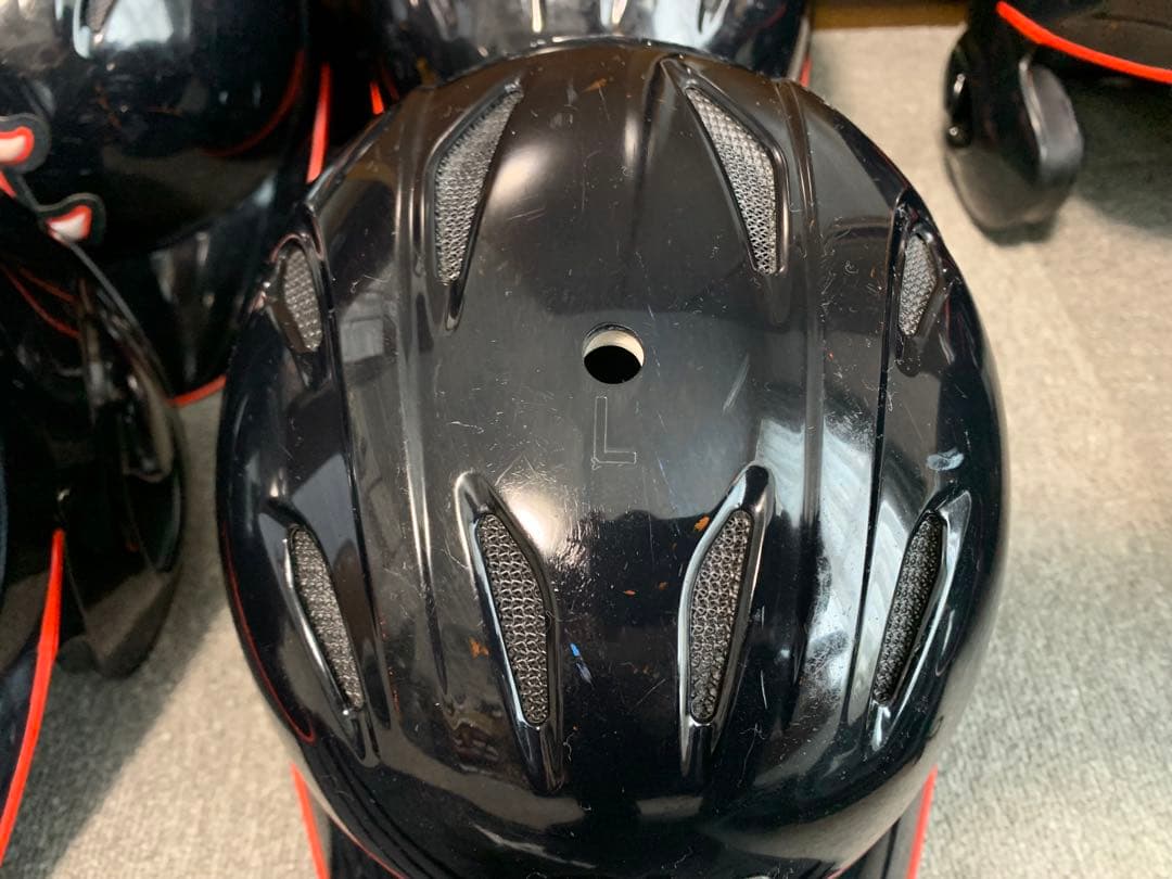 ミズノ軟式用ヘルメット 7個(個別袋付き)・TIGORA用具ケース