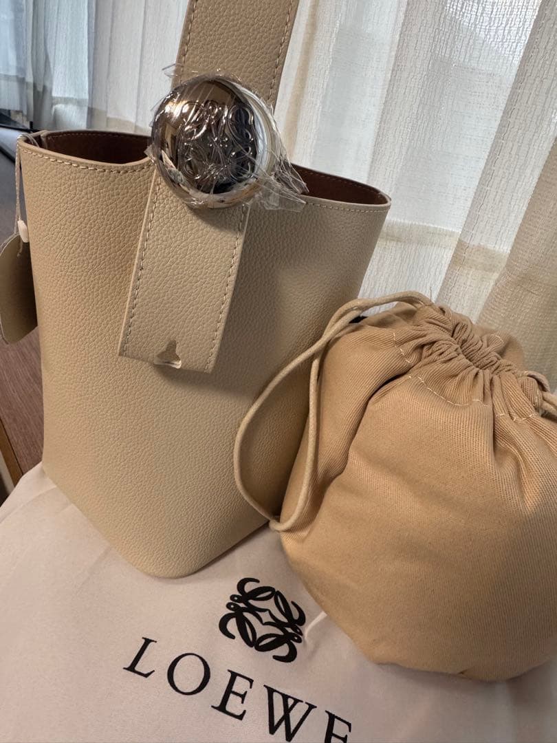 新品未使用⭐︎LOEWEペブルバケットミニショルダーハンドバッグ