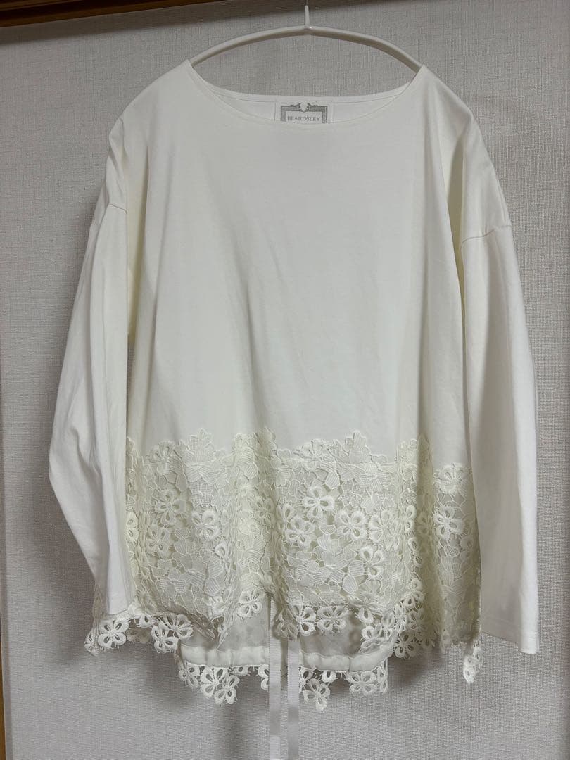 BEARDSLEY （ビアズリー） 裾レースカットソー　美品