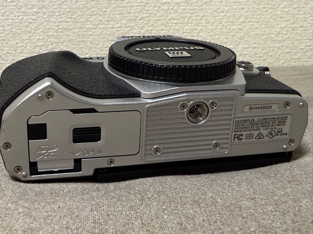 オリンパス　OLYMPUS OMD EM10 Mark3 ダブルズームキット