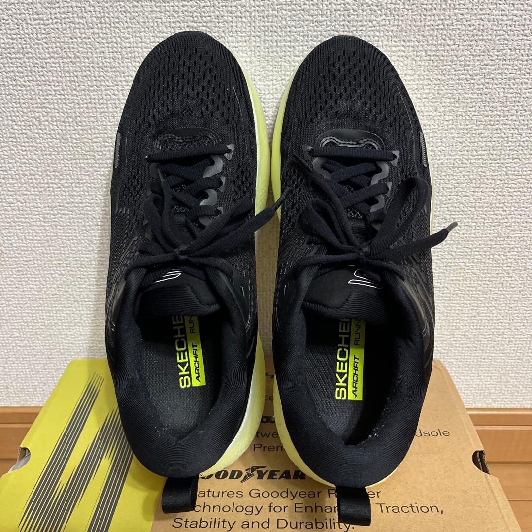 スケッチャーズ　ランニングシューズ ゴーランマックスロード6 26cm