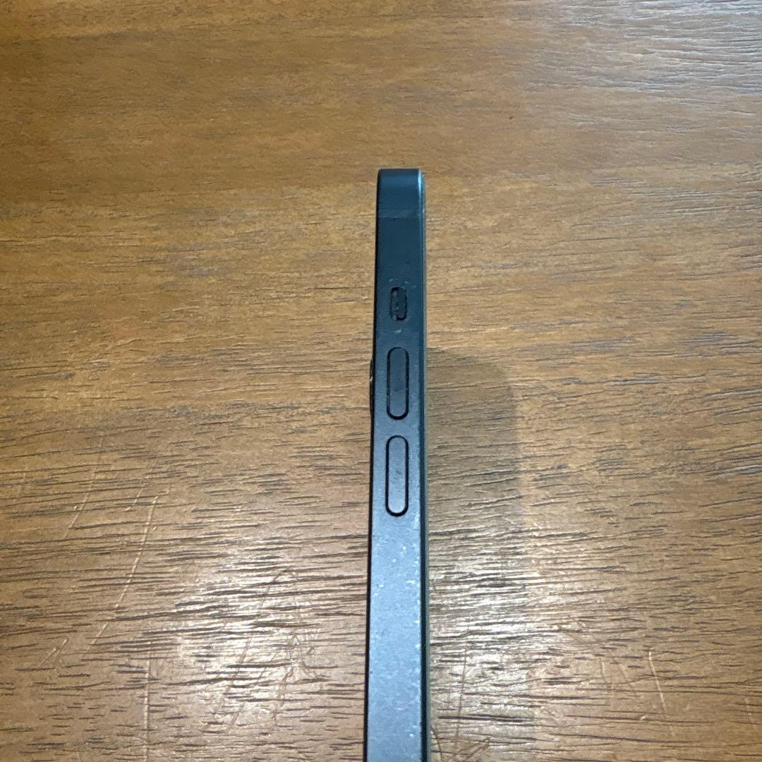 Apple iPhone 13本体 ブラック