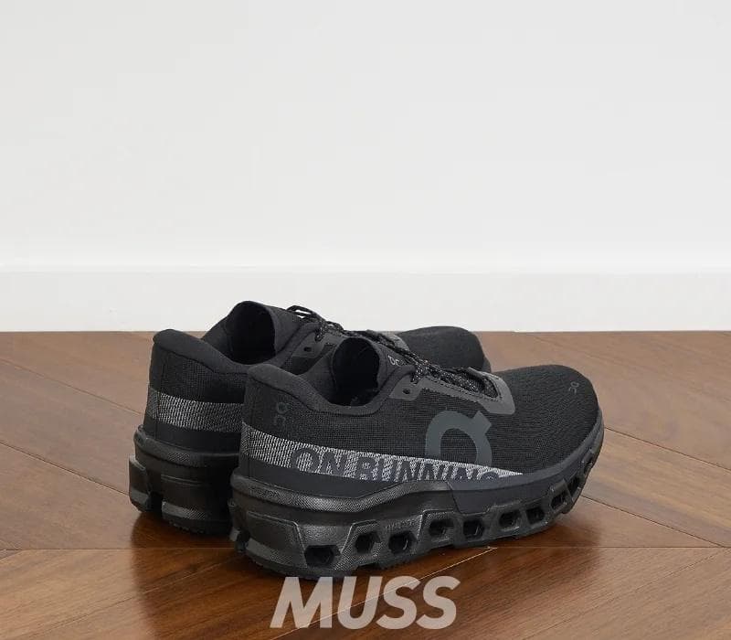 on Cloudmonster2 ×クラウドモンスター ブラック 26.5cm