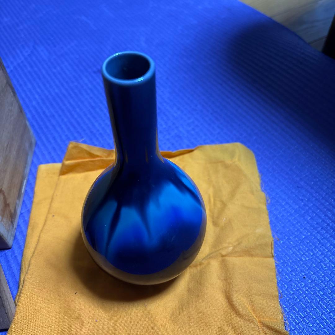 徳田八十吉　青色 陶器 花瓶 丸型 木箱付き