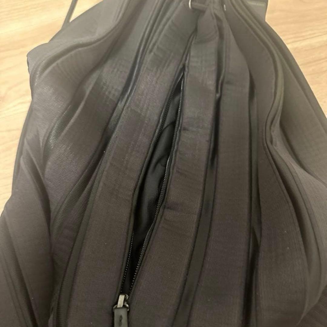 issei miyake プリーツバック