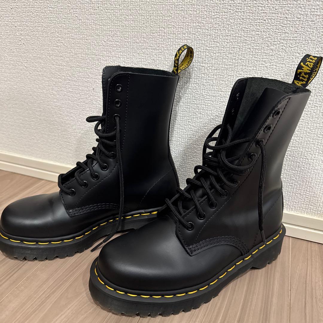 ドクターマーチン10ホール