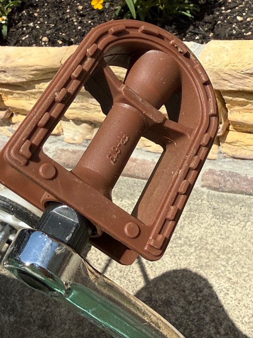 ミントグリーン 自転車 前カゴ付き　18インチ　補助輪付　子供自転車