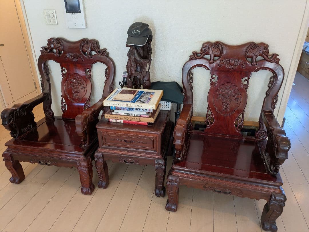 アジアン家具セット 2脚の椅子とテーブル