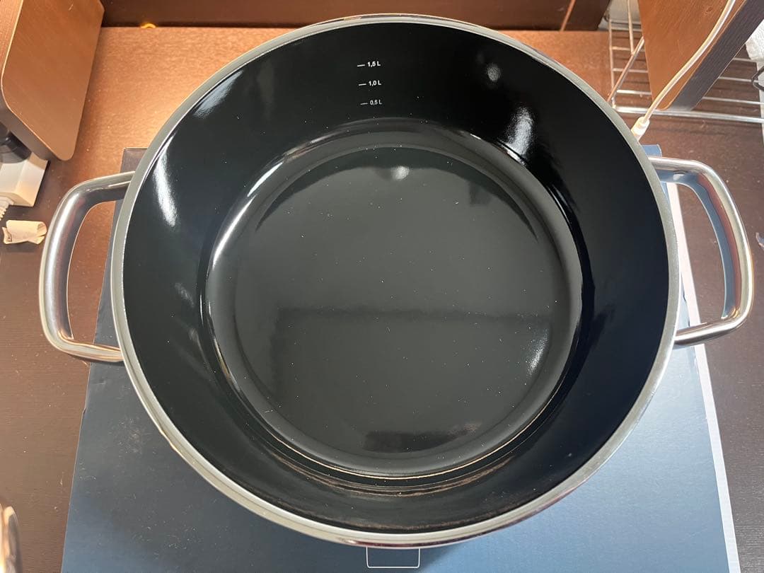 FUSIONTEC 赤 鋳鉄製 両手鍋 ガラス蓋付き　24センチ